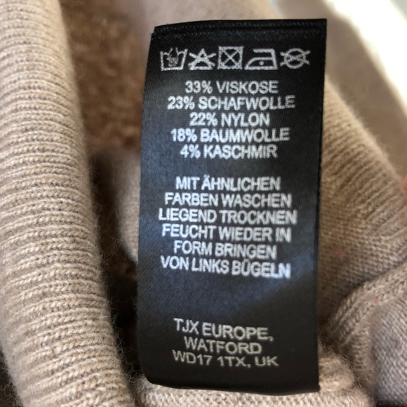 Lucy & Laurel Penguin Lambs Wool & Cashmere Blend Tan Holiday Christmas Sweater - Picture 11 of 12